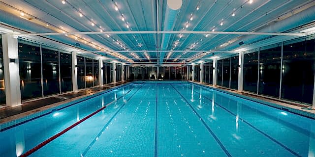 Beylikdüzü-Yüzme-Havuzu--Orjin-Life-Club-Perlavista-ile-Yüzme-Keyfi